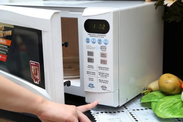 sửa lò vi sóng quận 4 tại nhà