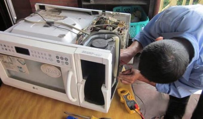 sửa lò vi sóng quận 2 tại nhà