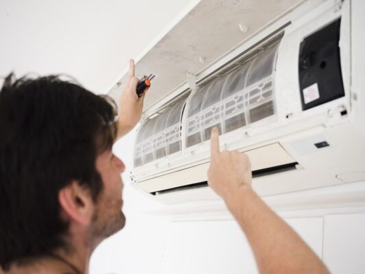 vệ sinh máy lạnh quận 10 tại nhà