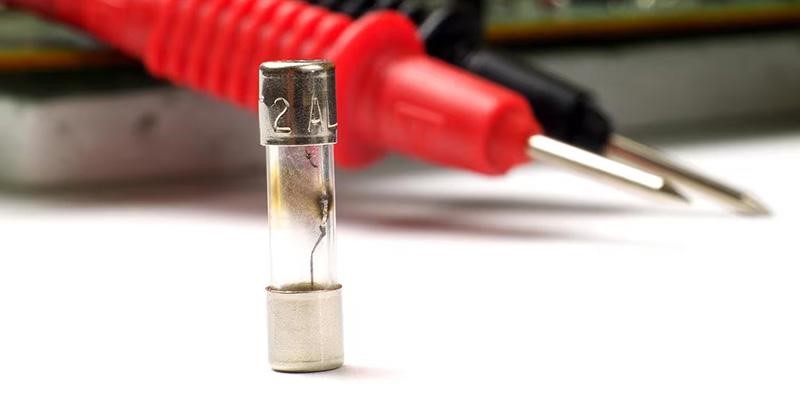 Các lỗi thường gặp ở cầu chì cao áp lò vi sóng và cách khắc phục